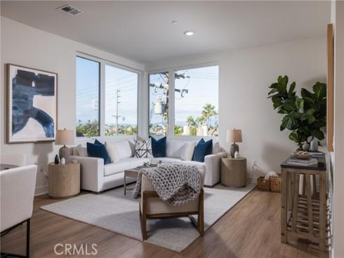 414 Main 420 Street, Huntington Beach, CA