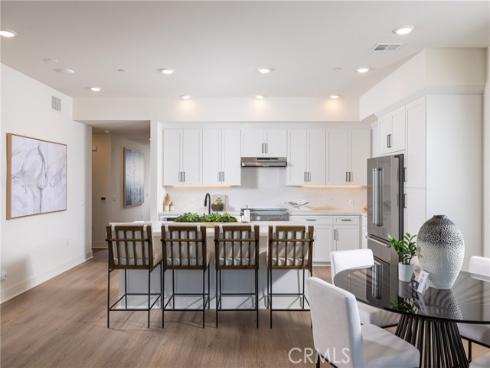 414 Main 420 Street, Huntington Beach, CA