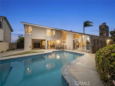 16391 Maruffa Circle, Huntington Beach, CA