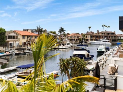 16391 Maruffa Circle, Huntington Beach, CA