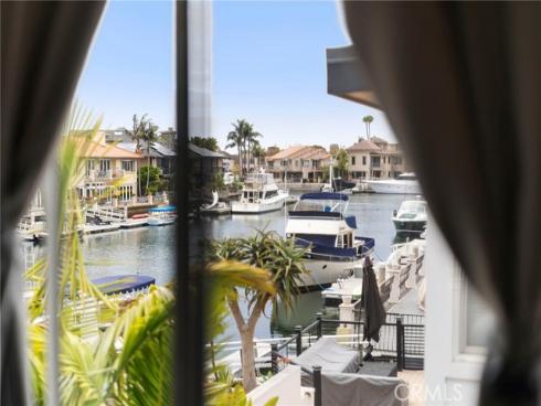 16391 Maruffa Circle, Huntington Beach, CA