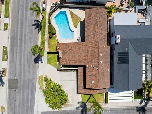 16391 Maruffa Circle, Huntington Beach, CA