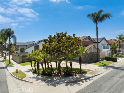 16391 Maruffa Circle, Huntington Beach, CA