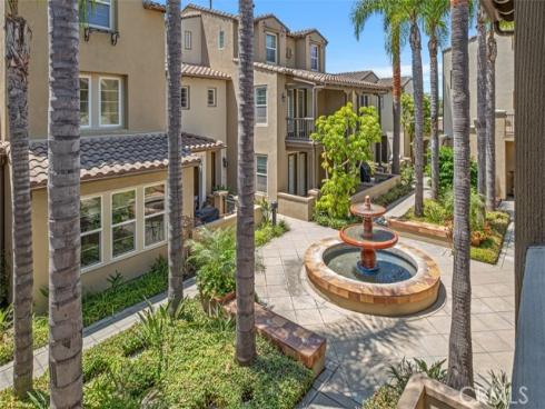 21265 Baeza Circle , Huntington Beach, CA