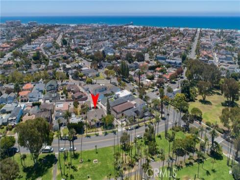 920 11th , Huntington Beach, CA