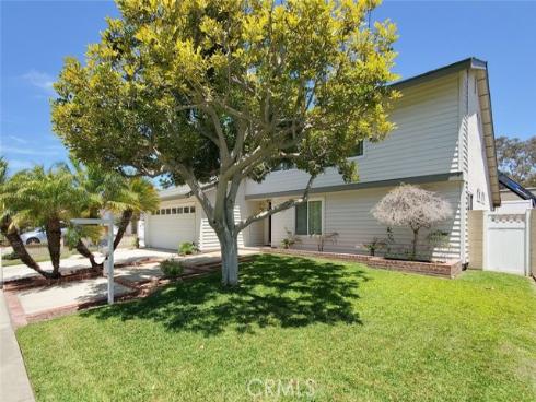 6631 Wrenfield Drive, Huntington Beach, CA