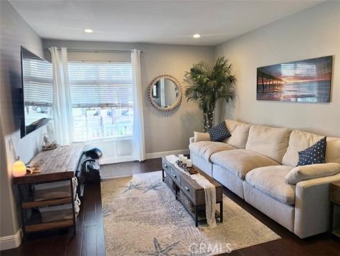 422 8th Street, Huntington Beach, CA