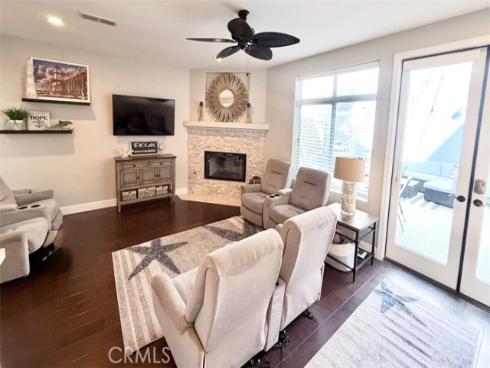 422 8th Street, Huntington Beach, CA