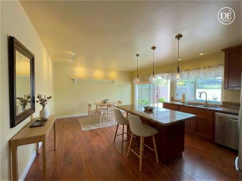 21081 White Horse Ln , Huntington Beach, CA