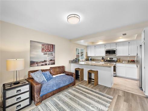 21038  Poolside  , Huntington Beach, CA