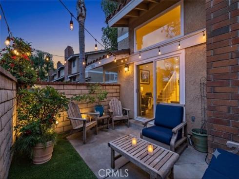 21038  Poolside  , Huntington Beach, CA