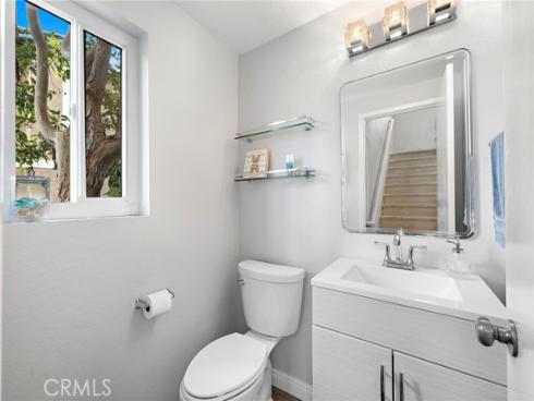 21038  Poolside  , Huntington Beach, CA