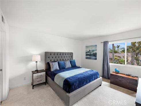 21038  Poolside  , Huntington Beach, CA