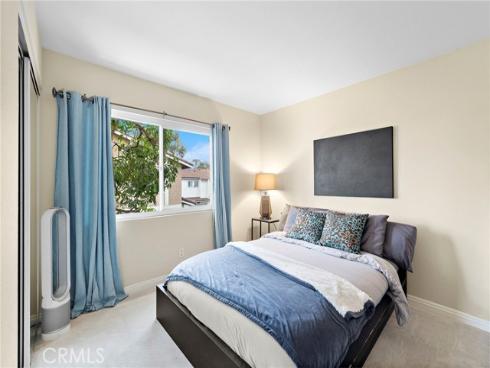 21038  Poolside  , Huntington Beach, CA