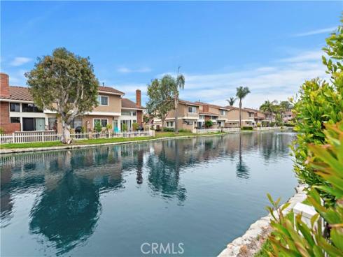 21038  Poolside  , Huntington Beach, CA
