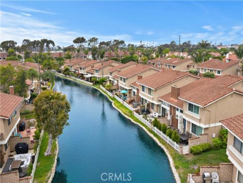 21038  Poolside  , Huntington Beach, CA