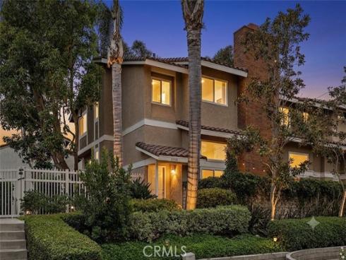 21038  Poolside  , Huntington Beach, CA