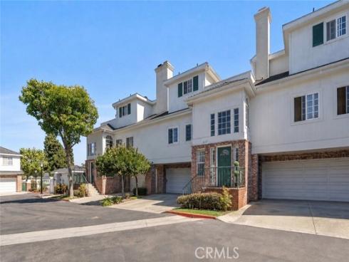 18723 Chapel Lane, Huntington Beach, CA