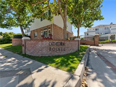 18723 Chapel Lane, Huntington Beach, CA