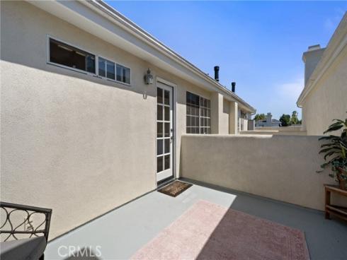 18723 Chapel Lane, Huntington Beach, CA