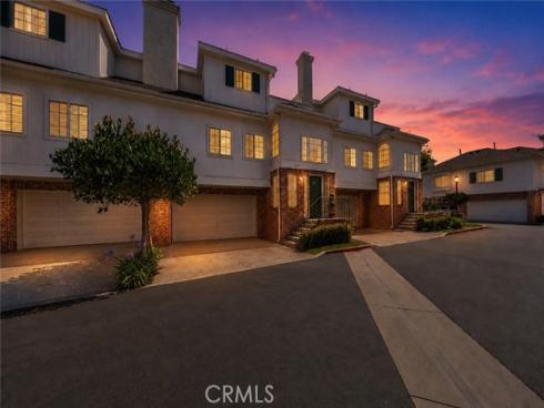 18723 Chapel Lane, Huntington Beach, CA
