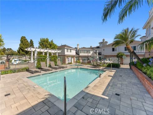 18723 Chapel Lane, Huntington Beach, CA