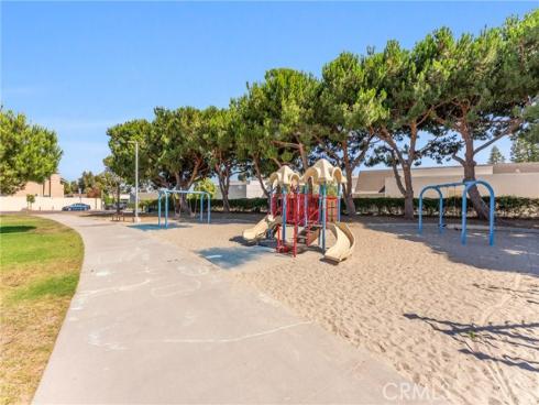 18723 Chapel Lane, Huntington Beach, CA