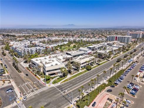 18723 Chapel Lane, Huntington Beach, CA