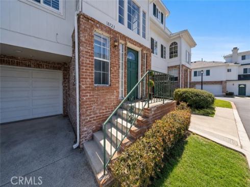 18723 Chapel Lane, Huntington Beach, CA