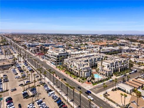 18723 Chapel Lane, Huntington Beach, CA