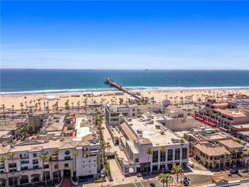18723 Chapel Lane, Huntington Beach, CA
