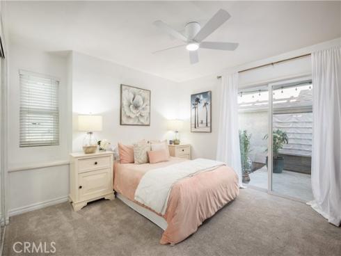 4682 Warner C110 , Huntington Beach, CA