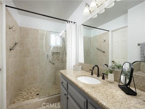 4682 Warner C110 , Huntington Beach, CA