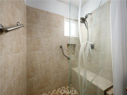 4682 Warner C110 , Huntington Beach, CA