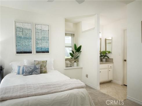 4682 Warner C110 , Huntington Beach, CA