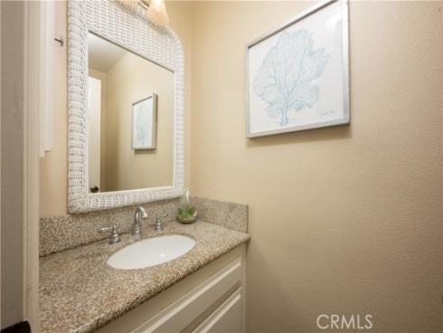 4682 Warner C110 , Huntington Beach, CA