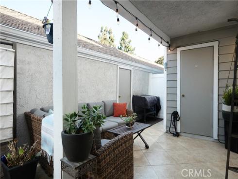 4682 Warner C110 , Huntington Beach, CA
