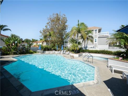 4682 Warner C110 , Huntington Beach, CA