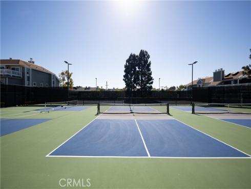 4682 Warner C110 , Huntington Beach, CA