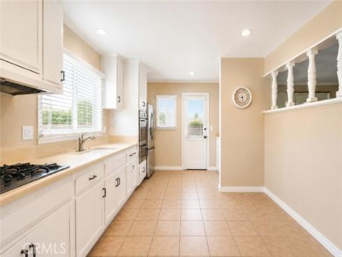 17472 Waal Circle , Huntington Beach, CA