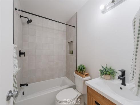 19760 Kingswood , Huntington Beach, CA