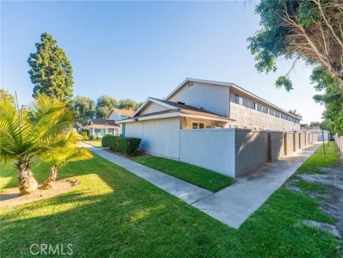 19760 Kingswood , Huntington Beach, CA