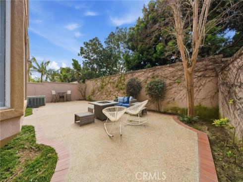 7124 Forest Glen Drive, Huntington Beach, CA
