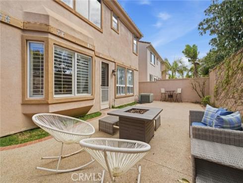 7124 Forest Glen Drive, Huntington Beach, CA