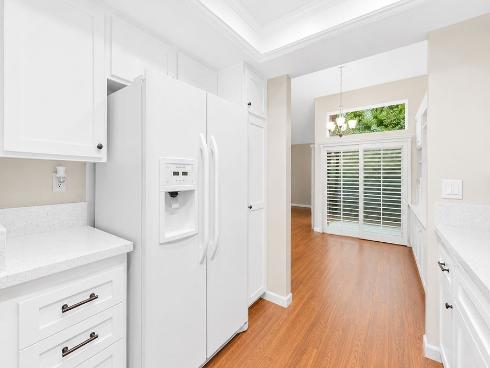 8877 Tulare 313D Drive, Huntington Beach, CA