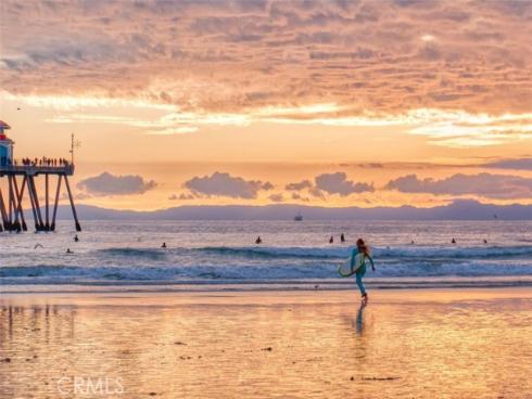 606  Lake Street  23 , Huntington Beach, CA