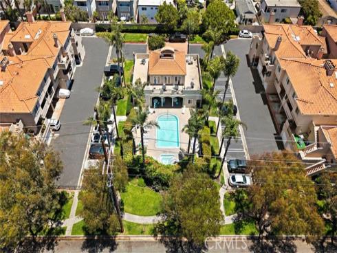 606  Lake Street  23 , Huntington Beach, CA