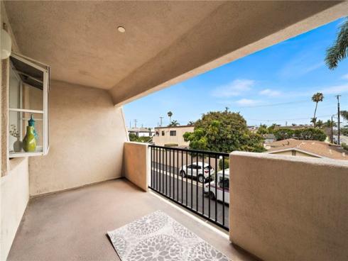 606  Lake Street  23 , Huntington Beach, CA