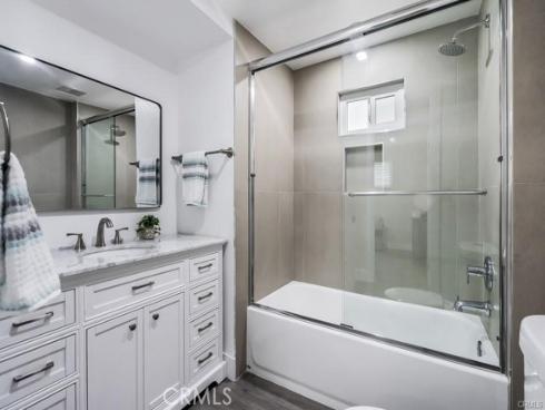19361  Brookhurst  184  Street, Huntington Beach, CA