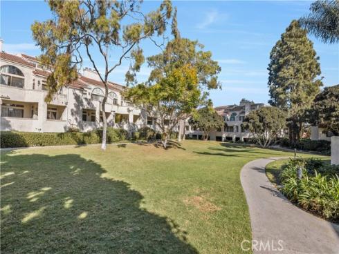 5101 Tortuga Drive 205 , Huntington Beach, CA
